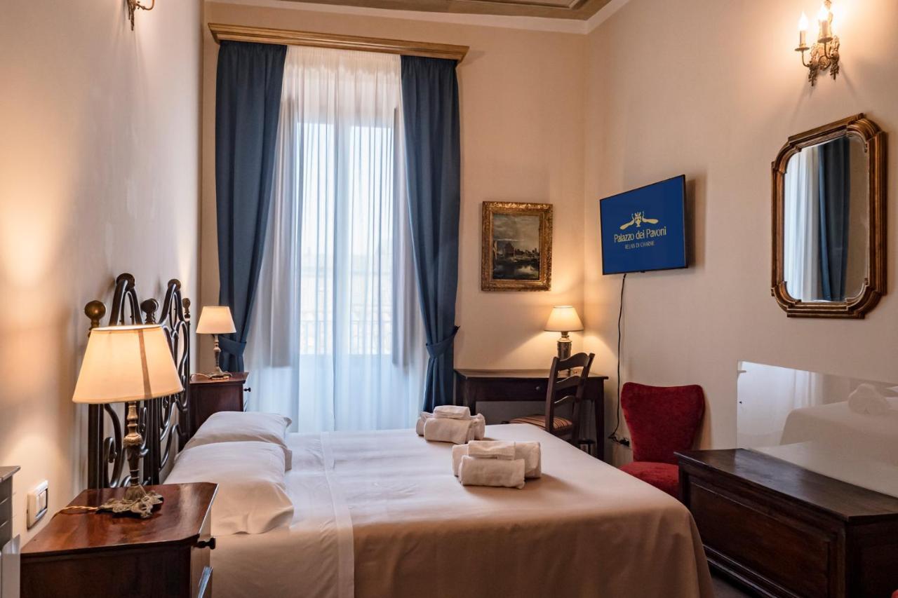 Palazzo Dei Pavoni, Relais Di Charme Acomodação com café da manhã LʼAquila Exterior foto