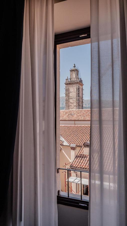 Palazzo Dei Pavoni, Relais Di Charme Acomodação com café da manhã LʼAquila Exterior foto